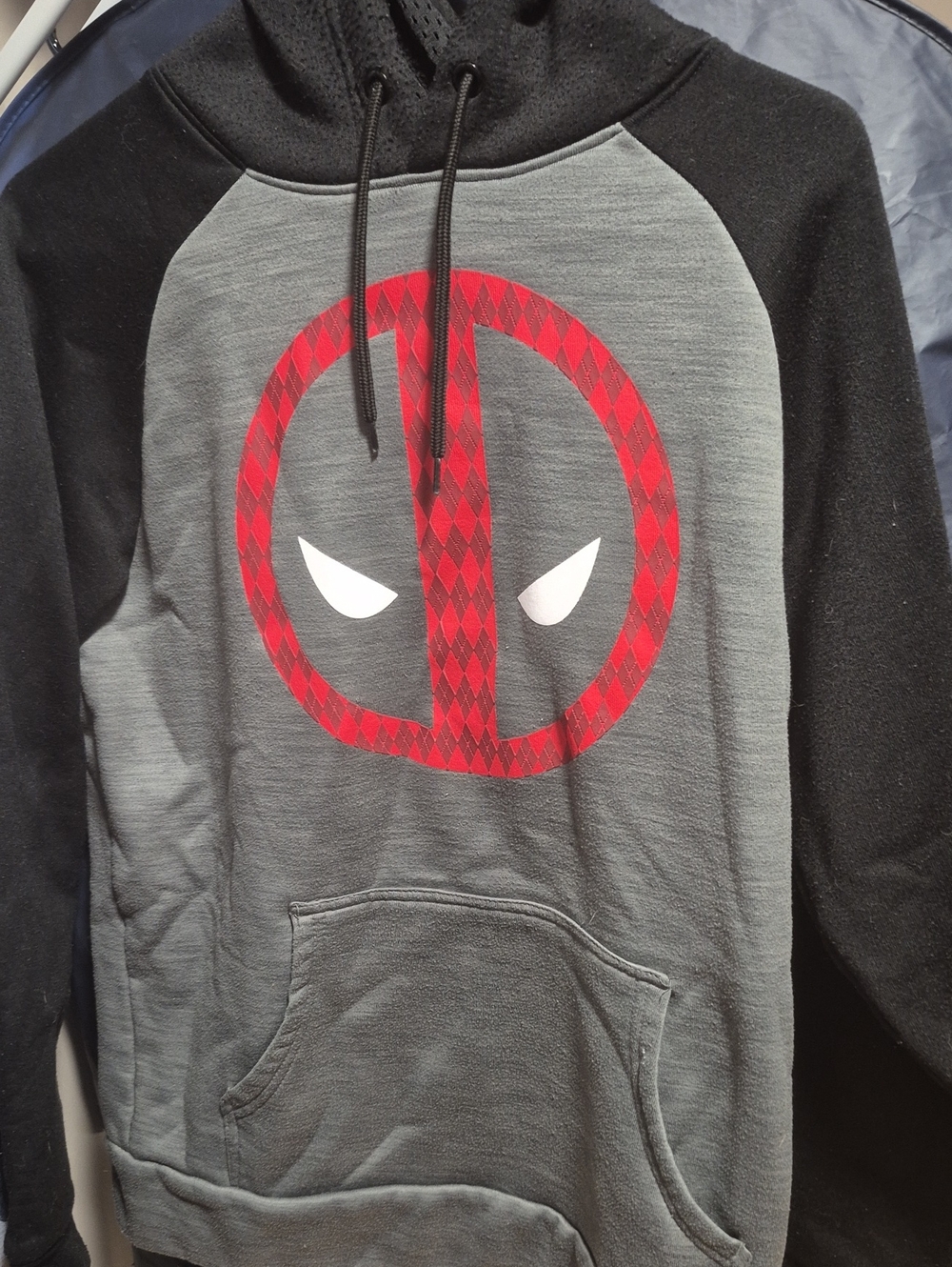 Marvel Men's Gray & Black Deadpool Pullover Hoodie with Red Logo